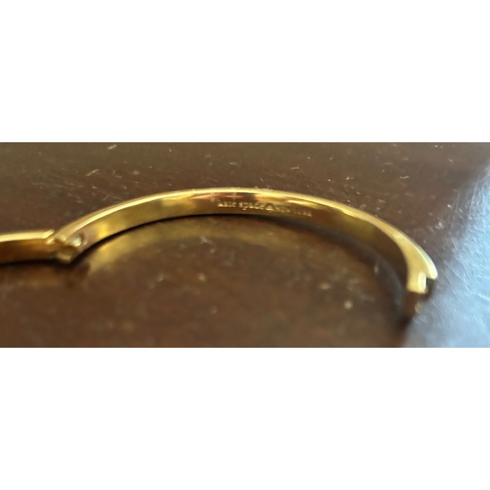 Kate Spade New York Spot Spade Enamel Hinge Bangle Bracelet Minimalist White Gld - Picture 5 of 16